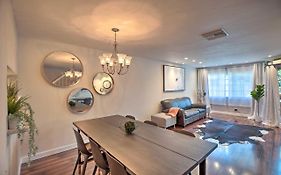 Bright Burbank Condo Less Than 2 Mi To Griffith Park!